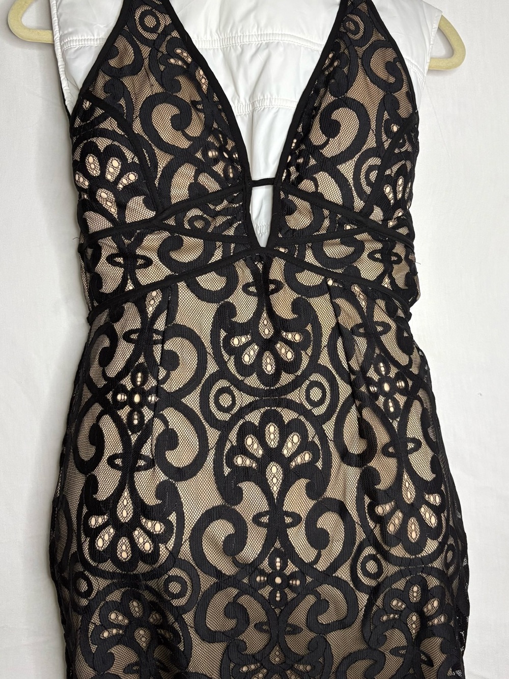 NWOT/Luxxel Black Vampy Lace Overlay Dress Stap-Open back LBD
